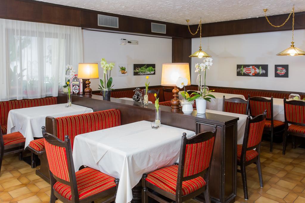 Hotel Alexandres อัปเปียโน ซุลลา สตราดา เดล วีโน ภายนอก รูปภาพ